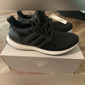 Adidas Ultraboost DNA 5.0. Black size 8 women. New with box